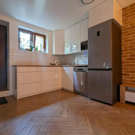 Highstreet Apartment