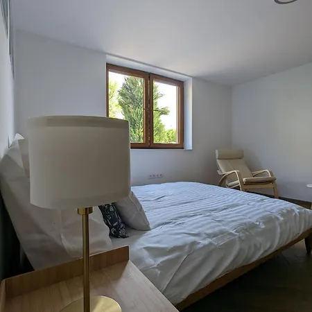 Highstreet Apartment